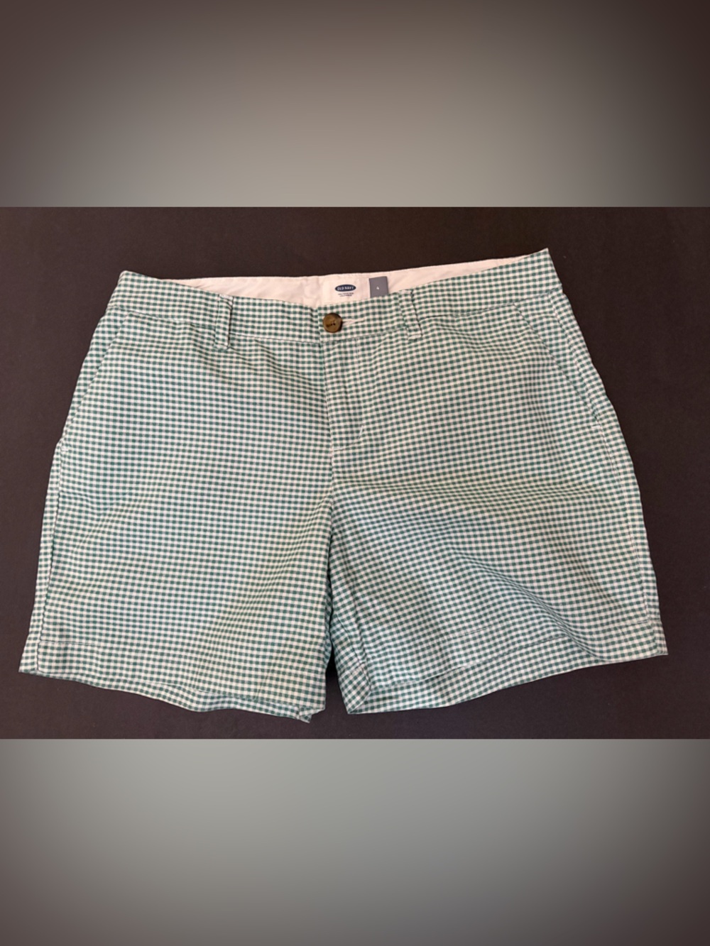 Old Navy Women's Green Gingham Shorts - Classic Summer Style